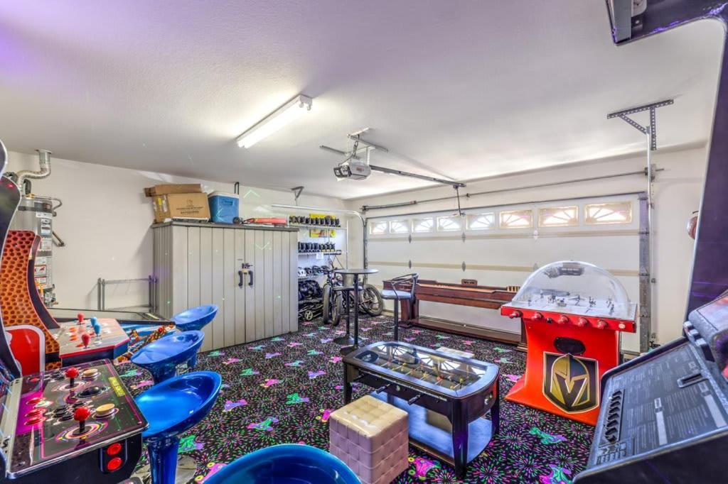 Family Fun For Everyone In Las Vegas- 4 Bedrooms, Billiards, Game Room Henderson Exteriör bild