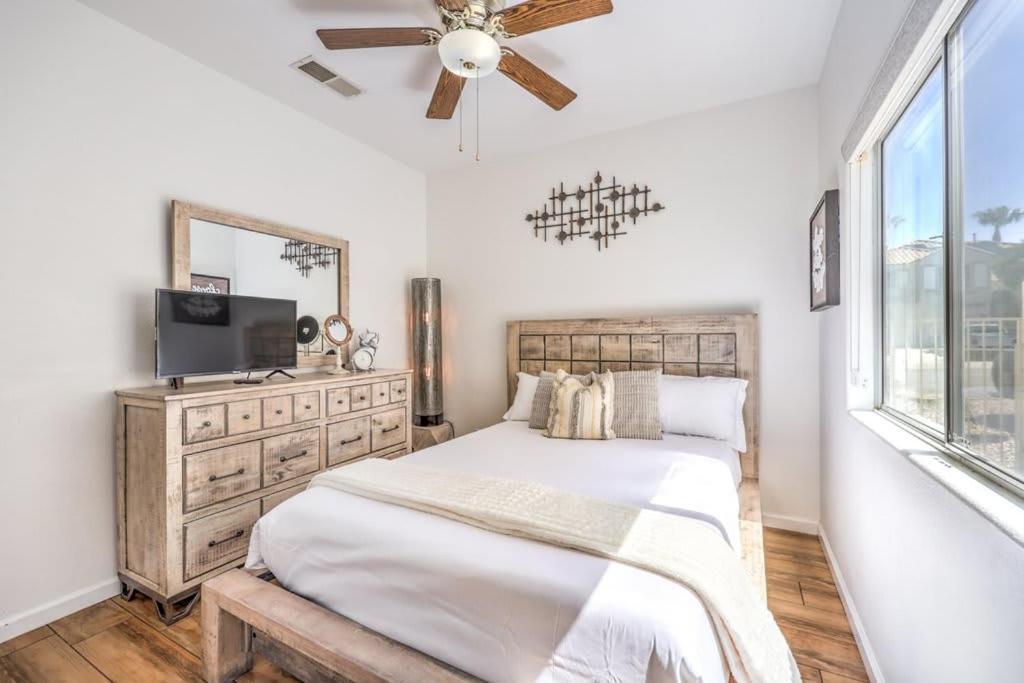Family Fun For Everyone In Las Vegas- 4 Bedrooms, Billiards, Game Room Henderson Exteriör bild