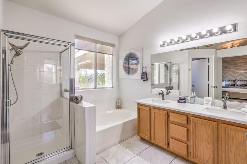 Family Fun For Everyone In Las Vegas- 4 Bedrooms, Billiards, Game Room Henderson Exteriör bild