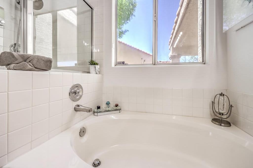 Family Fun For Everyone In Las Vegas- 4 Bedrooms, Billiards, Game Room Henderson Exteriör bild