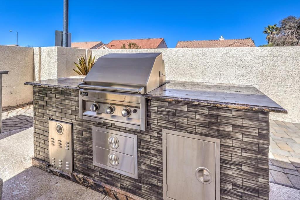 Family Fun For Everyone In Las Vegas- 4 Bedrooms, Billiards, Game Room Henderson Exteriör bild
