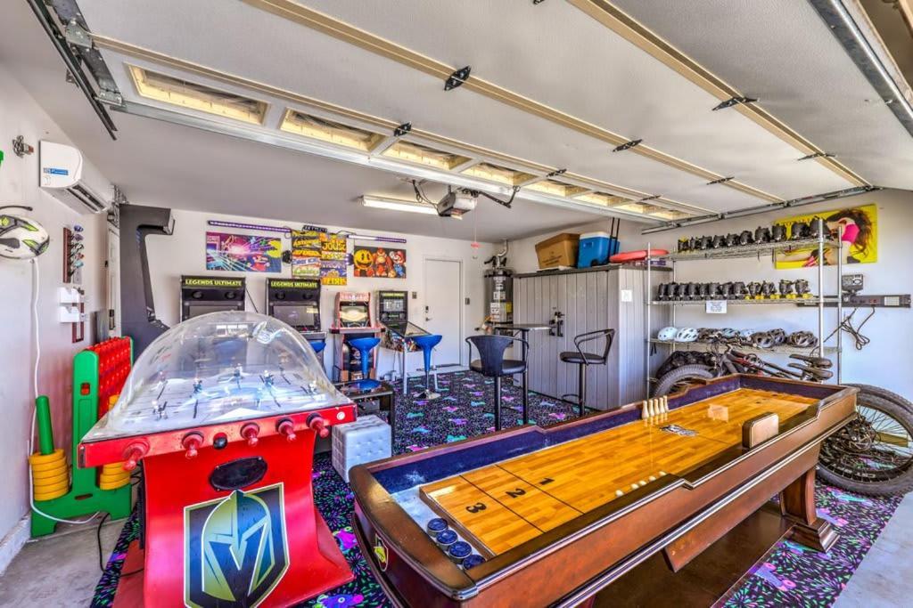 Family Fun For Everyone In Las Vegas- 4 Bedrooms, Billiards, Game Room Henderson Exteriör bild